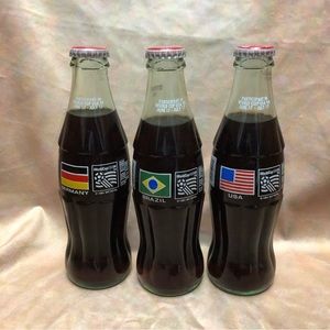 1994 COCA COLA WORLD CUP SOCCER COLLECTIBLE  bottles